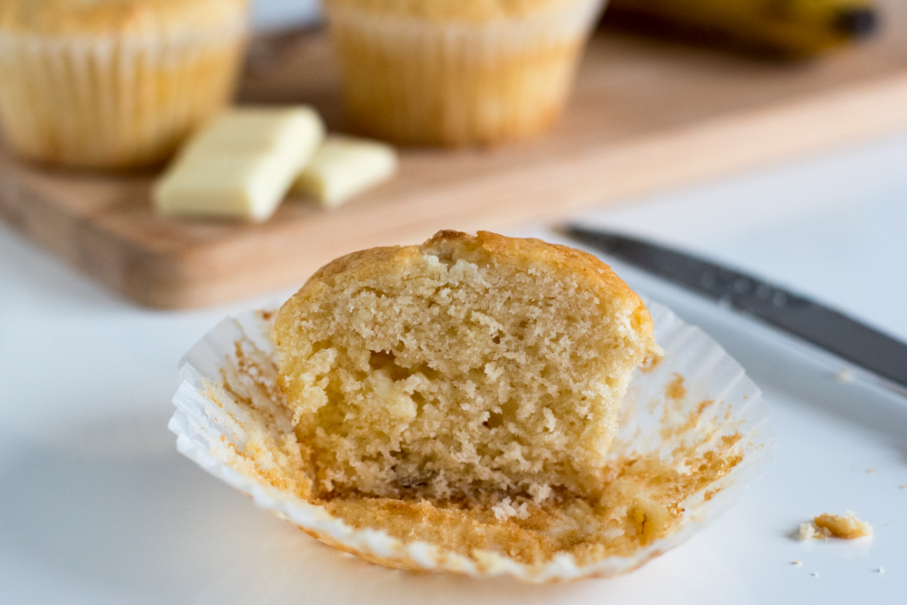 The BEST muffin recipe. This basic recipe is DELICIOUS and is made from just 6 budget ingredients. They are perfect for quick and easy desserts. They freeze well too, meaning they are perfect for lunchbox treats, afternoon snacks or coffee mornings | Hannah @ Thriftyish - making family life, thrifty, simple & fun